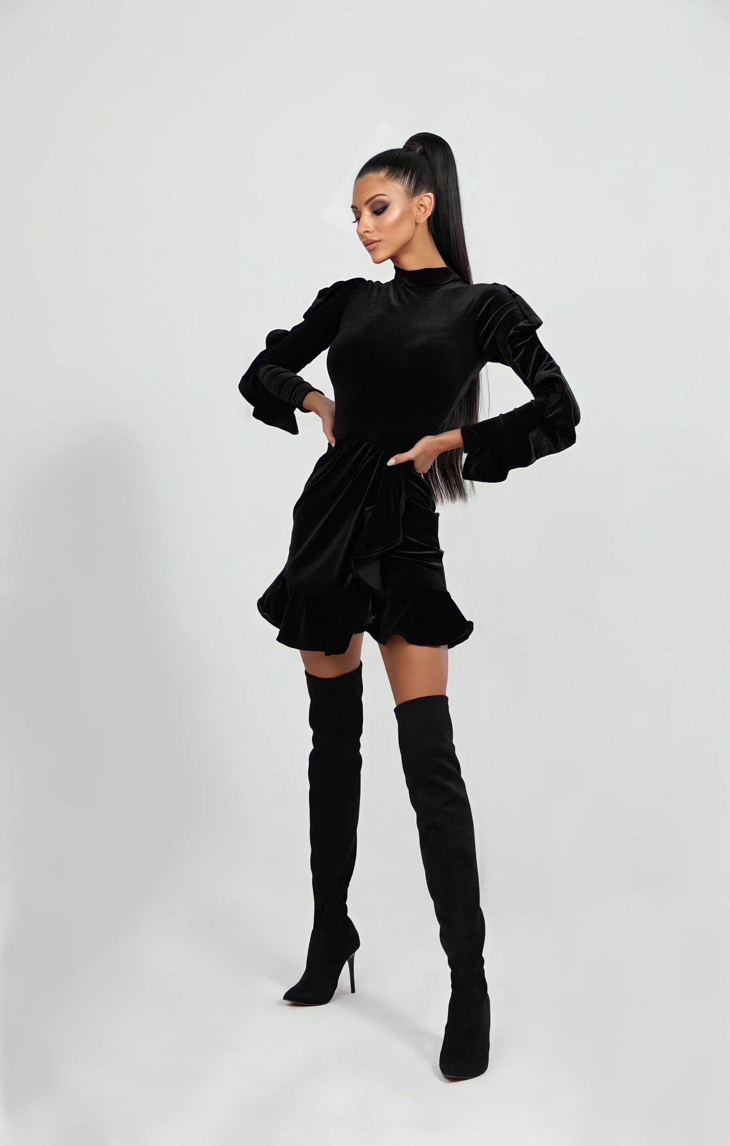 Рокля "Renaissance - Ruffles"